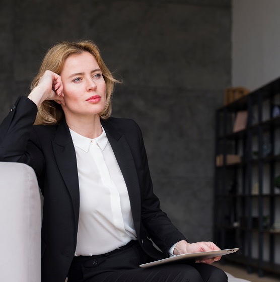Advogada do escritório associado Fernanda Menezes Advocacia